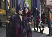 De vorbă cu Sofia Carson şi Booboo Stewart din filmul Disney „Descendenţii”