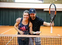 Smiley o susține pe Simona Halep la Turneul Campioanelor!