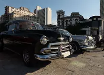 Prima serie TV filmată integral în Cuba: „Cuba și mașinile americane”