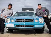 “Leepu și Pitbull”, un nou serial auto, la HISTORY®