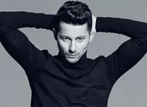 Adrian Sînă (Akcent) a lansat piesa “Lasă-mă aşa”