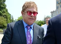 Cântăreţul Elton John va juca în „Kingsman 2”