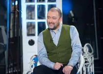 Cătălin Ştefănescu aduce imagini în premieră la un „Un portret de secol”
