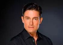 Acasă difuzează „Pasiune și putere”, noua telenovelă a lui Fernando Colunga