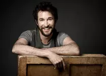 Noah Wyle („Bibliotecarii”) are serial nou: „Perfect Citizen”