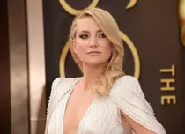 Schimbare radicală de look pentru Kate Hudson. Actrița a luat o decizie radicală!