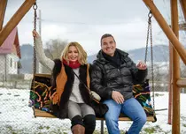 Mircea Radu, ajutat de Dana Săvuică și Ionuț Iftimoaie să găsească cele mai mândre fete pentru show-ul „Ie, Românie”