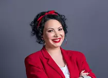 Vloggerul Ela Voineag intră în culisele emisiunii „The Four – Cei 4”