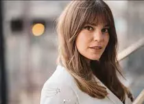 Ce cadou a primit Asli Enver, protagonista serialului „Mireasa din Istanbul", de la iubit