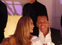 Jennifer Lopez, dată în judecată pentru o fotografie cu ea și Alex Rodriguez