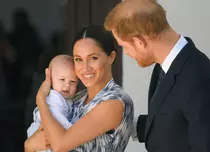 De ce  Meghan Markle și Prințul Harry nu și-au luat fiul în Marea Britanie