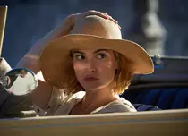 Netflix lansează primele poze din noua versiune „Rebecca”. Când e programată premiera