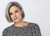 INTERVIU cu Maia Morgenstern: “La 60 de ani, nu am vreme să mă psihanalizez”