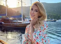 Andreea Bălan și Tiberiu Argint, prima poză împreună. Cântăreața a împlinit 37 de ani