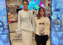 Anamaria Prodan, cu fiul ei și al lui Reghecampf la lansarea noilor ei cărți: „Noi nu plângem decât acasă”