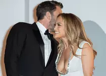 Cum arată cele 6 inele de logodnă primite de Jennifer Lopez