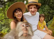Dana Rogoz, în vacanță cu copiii și fiul vitreg. Drumul până în Bali a durat 29 de ore