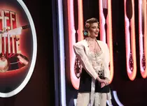 „Chefi la cuțite”, 20 septembrie 2022. Iulia Albu vine să-i surprindă pe jurați. „Păpușa umană Ken”, printre concurenți