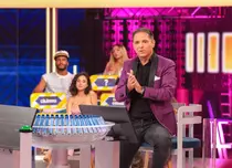 Dan Negru, despre copiii săi: „Sunt generația pentru care statul la coadă e cool”. EXCLUSIV