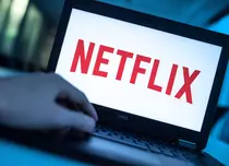 Netflix cu reclame se lansează în noiembrie. Cât costă noul tip de abonament și care sunt dezavantajele