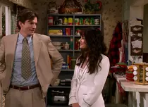 Ashton Kutcher a jucat în serialul „Anii ’90” la insistențele Milei Kunis. Cum l-a convins