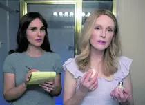 Provocatorul film „May December, cu Natalie Portman și Julianne Moore, a fost cumpărat de Netflix