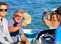 Goldie Hawn și Kurt Russell se iubesc ca-n prima zi. Imaginile surprinse de paparazzi în vacanța din Grecia