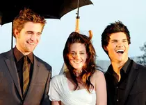 Ați vrea să mai vedeți un film din „Saga Amurg”?