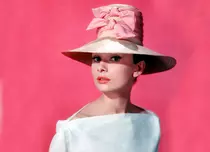 Audrey Hepburn, cea mai frumoasă femeie din ultimii 50 de ani