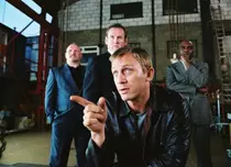 Prins la înghesuială