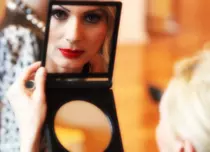 Luana Ibacka dă sfaturi despre medicina estetică fără bisturiu