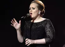 Adele cântă pe coloana sonoră a noului film cu James Bond