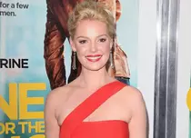 Katherine Heigl se relaxează la grătar cu vecinii