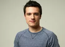 Josh Hutcherson crede că ar putea deveni bisexual