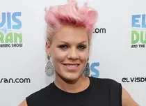 Pink e fericită că a dat jos 25 de kilograme