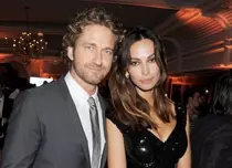 Gerard Butler vrea copii cu Mădălina Ghenea?