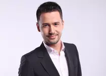 Alexandru Constantin a lovit maşina vecinului