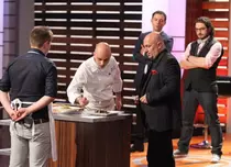 FOTO: Cine a părăsit competiţia “MasterChef”