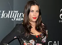 Liv Tyler s-a logodit în secret