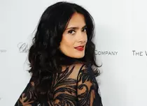 Salma Hayek se mută la Londra