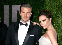 David şi Victoria Beckham îşi răsfaţă mamele