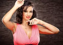 Nicoleta Luciu mănâncă zilnic 3 kg de pepene roşu