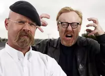 Emisiunea "Vânătorii de mituri" împlineşte 10 ani