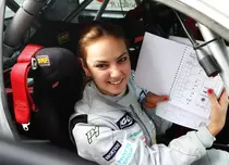 Roxana Ionescu vrea să devină pilot de curse