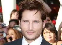 Peter Facinelli ştie cum să se poarte cu femeile