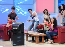 Un nou concurent intră în competiţia de la „8 într-o barcă”