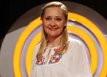 Elena Lasconi face sarmale “minune Dumnezeiască”