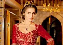 Nur Fettahoğlu, sultana Mahidevran din “Suleyman”, s-a măritat