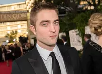Robert Pattinson o duce pe iubita lui într-o escapadă în Hawaii