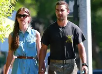 Shia LaBeouf se iubeşte cu Mia Goth, colega din „Nymphomaniac”